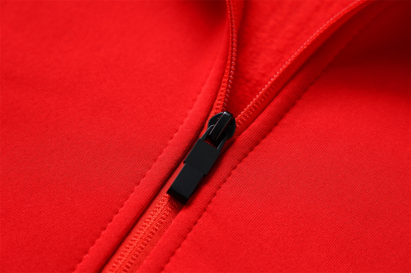 衛(wèi)衣細(xì)節(jié)展示